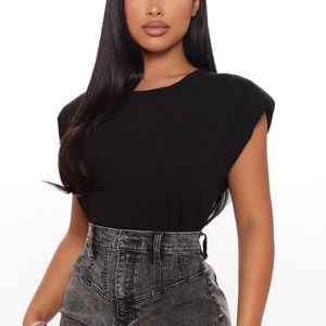 Never worn shoulder pad trendy top
